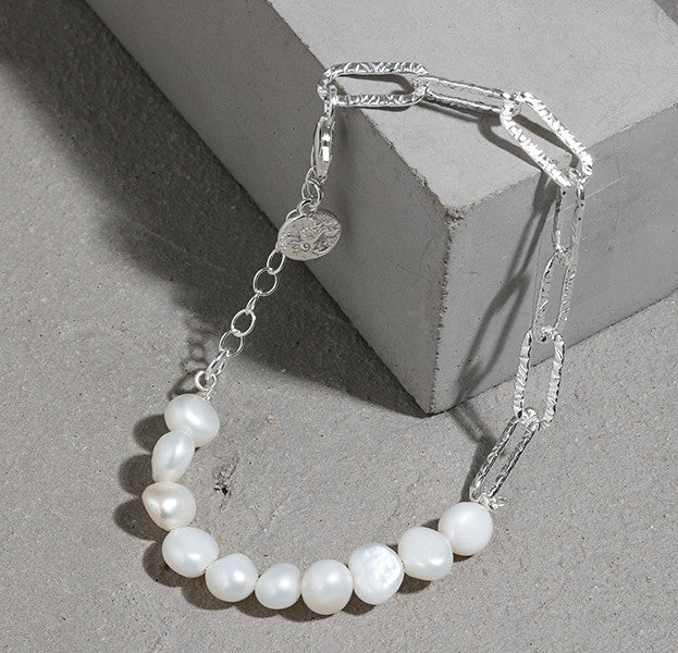 Korean version of niche light luxury design Baroque freshwater pearl chain texture bracelet for women